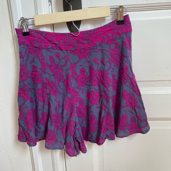 Free People shorts worn once. - Picture 2 of 3